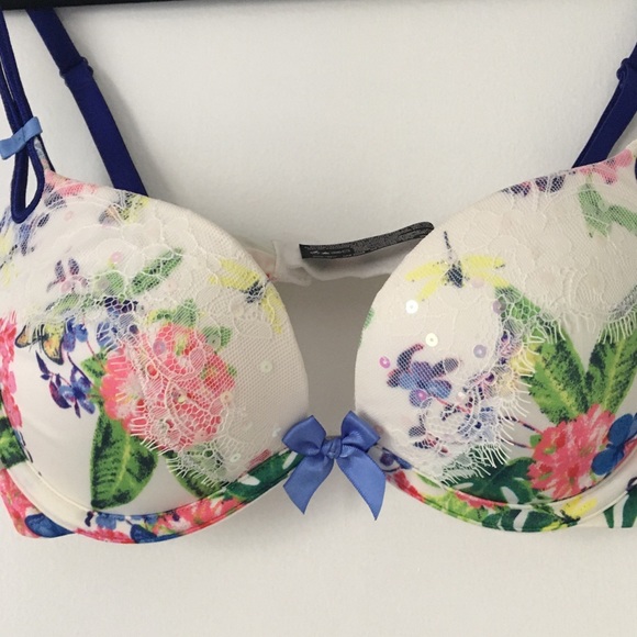 VS Sexy little things Push up bra with detail - Picture 2 of 4